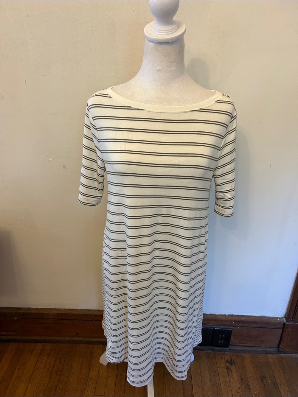 Lou & Grey Striped Short-Sleeve tee shirt dress Size M New